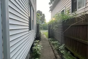 513 Young St, New Castle, PA 16101 - Photo 5