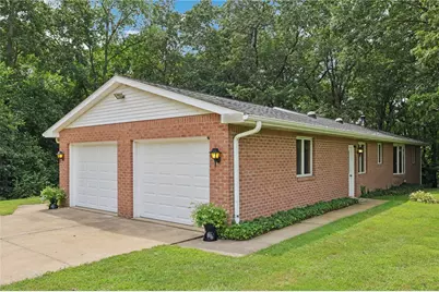 100 Joshua Drive, Lancaster Township, PA 16037 - Photo 5