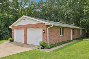 100 Joshua Dr, Lancaster Township, PA 16037 - Photo 5