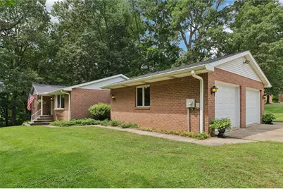 100 Joshua Drive, Lancaster Township, PA 16037 - Photo 3