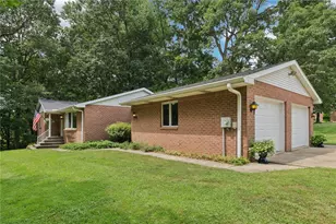 100 Joshua Dr, Lancaster Township, PA 16037 - Photo 3