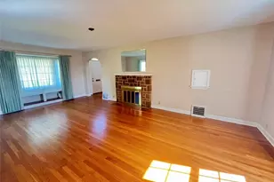 705 California Ave, Ellwood City, PA 16117 - Photo 7