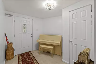 31 W College St, Canonsburg, PA 15317 - Photo 9