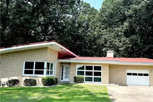 131 Whippoorwill Rd, Hanover Township, PA 15021 - Photo 1