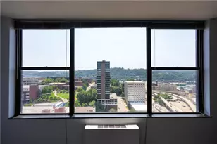 112 Washington Pl, Downtown Pgh, PA 15219 - Photo 17