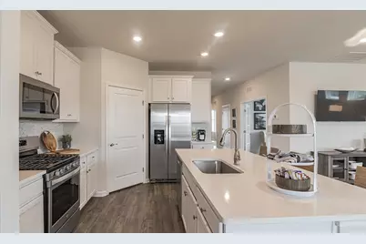 105 Victoria Drive, Findlay Township, PA 15108 - Photo 3