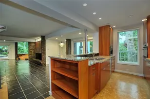 90 E Woodland Rd, Pittsburgh, PA 15232 - Photo 15