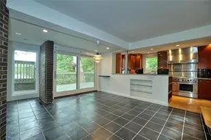 90 E Woodland Rd, Pittsburgh, PA 15232 - Photo 13