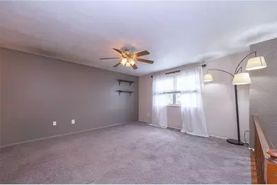 325 Sunridge Dr, Economy, PA 15042 - Photo 5