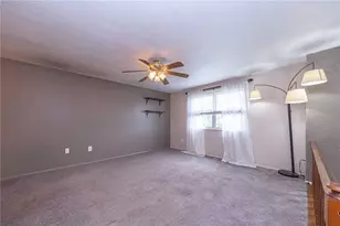 325 Sunridge Dr, Economy, PA 15042 - Photo 5