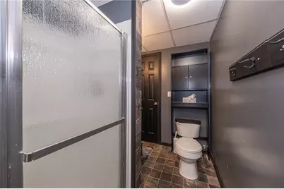 325 Sunridge Dr, Economy, PA 15042 - Photo 27