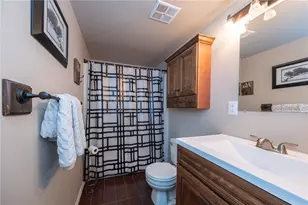 325 Sunridge Dr, Economy, PA 15042 - Photo 13