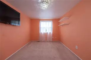 325 Sunridge Dr, Economy, PA 15042 - Photo 19