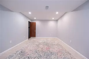 325 Sunridge Dr, Economy, PA 15042 - Photo 21