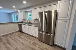 8822 Sloop Rd, Pittsburgh, PA 15237 - Photo 5