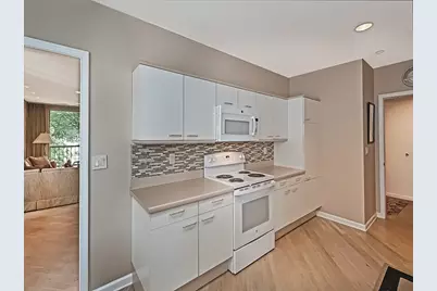 146 N Bellefield #304, Pittsburgh, PA 15213 - Photo 17