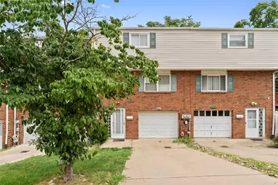 904 Rhodes Ave, West Mifflin, PA 15122 - Photo 1