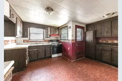 210 Depot St, Youngwood, PA 15697 - Photo 3