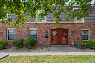 698 Carriage Cir, Pittsburgh, PA 15205 - Photo 1