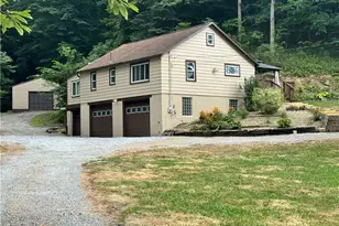 893 Fairlane Blvd, Big Beaver, PA 16141 - Photo 1