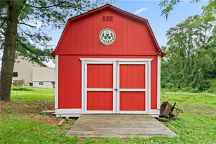 3326 New England Rd, West Mifflin, PA 15122 - Photo 37