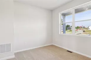 416 Curtis Ct, New Stanton, PA 15639 - Photo 11