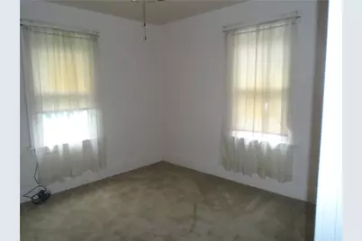 207 Locust St, Ambridge, PA 15003 - Photo 11