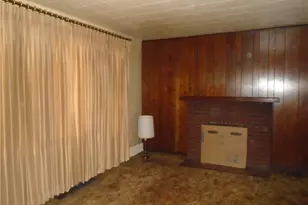 207 Locust St, Ambridge, PA 15003 - Photo 5