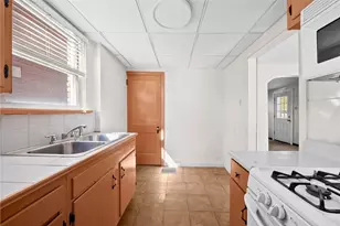 105 Kaplan Ave, Pittsburgh, PA 15227 - Photo 17