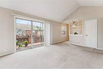 126 Jamestown #F, Scott Township, PA 15216 - Photo 3