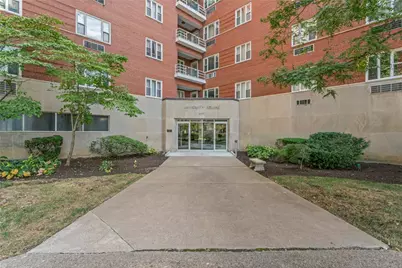 4601 Fifth Ave #525, Pittsburgh, PA 15213 - Photo 1