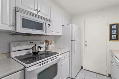 4601 Fifth Ave #525, Pittsburgh, PA 15213 - Photo 7