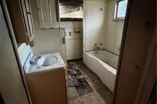 805 Oak St, Duquesne, PA 15110 - Photo 5