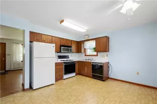 872 Pleasant Hl Dr, South Strabane, PA 15301 - Photo 9