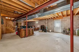 915 Jamell Dr, Unity Township, PA 15601 - Photo 37