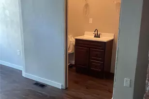 222 Hastings Ave, Oakdale, PA 15071 - Photo 11