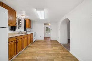 311 Lowell St, Vandergrift, PA 15690 - Photo 9