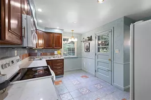 139 Grienbrier Dr, Carnegie, PA 15106 - Photo 13