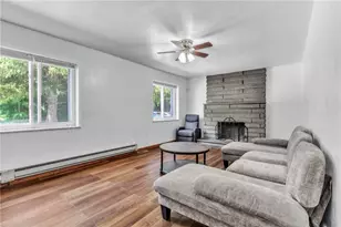 936 Pike Run Dr, California, PA 15423 - Photo 5