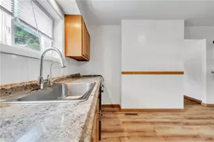 936 Pike Run Dr, California, PA 15423 - Photo 9