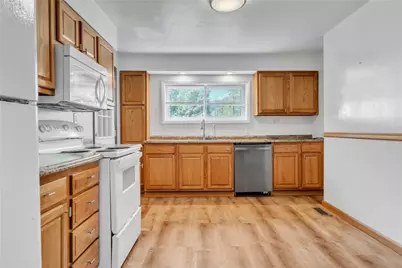 936 Pike Run Dr, California, PA 15423 - Photo 7