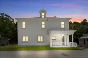 936 Pike Run Dr, California, PA 15423 - Photo 1