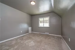 2154 Vermont Ave, West Mifflin, PA 15122 - Photo 33