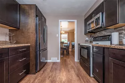 2154 Vermont Ave, West Mifflin, PA 15122 - Photo 17