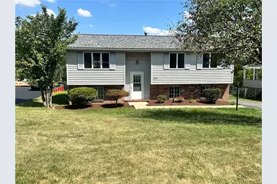 203 Farmbrook Dr, Hempfield Township, PA 15601 - Photo 1