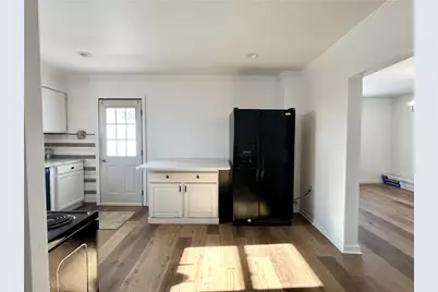 403 Lowell Street, Vandergrift, PA 15690 - Photo 9