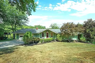 434 Robinhood Ln, Peters Township, PA 15317 - Photo 3