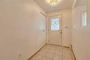 511 New Haven Dr, Hempfield Township, PA 15601 - Photo 5