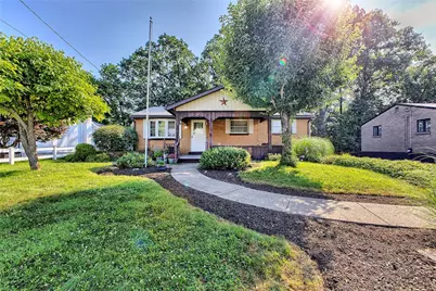 511 New Haven Dr, Hempfield Township, PA 15601 - Photo 1