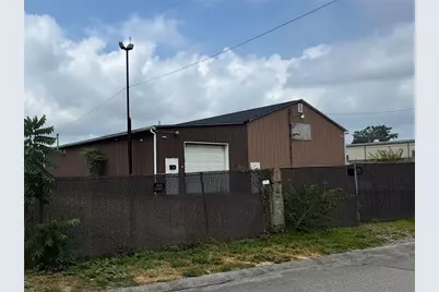 610 New York Ave, Rochester, PA 15074 - Photo 3